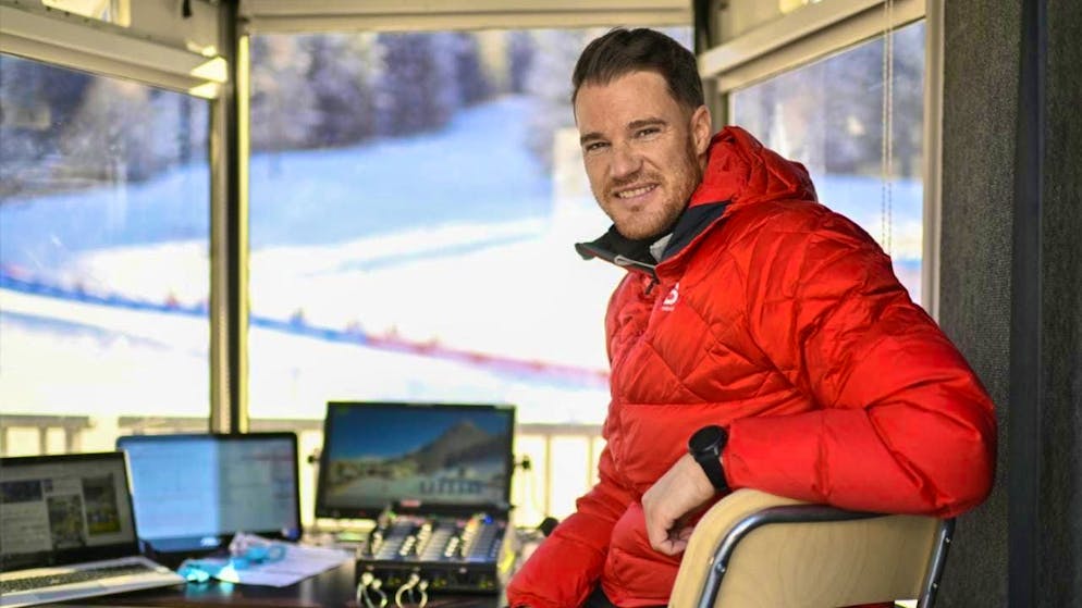Flying switch from the cross-country ski run to the TV booth: as an expert on SRF, four-time Olympic champion Dario Cologna stays close to his sport