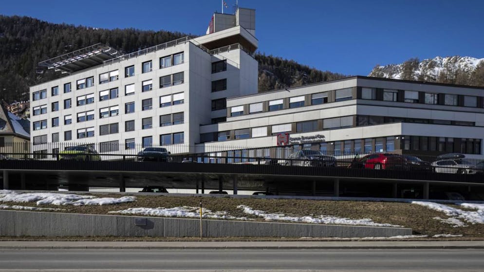 bluewin.ch - Graub&uuml;nden's second-largest hospital in Samedan is saved