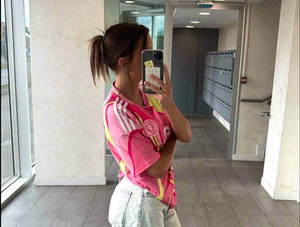 Nach der Tragödie in Crans-Montana meldet sich ein Brandopfer erstmals zu Wort. 