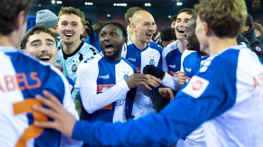 Michi Frey and his GC teammates celebrate reaching the semi-finals of the Swiss Cup.