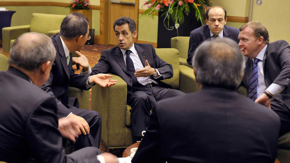 Un rôle de «pivot». Entre Epstein et un ex-conseiller de Sarkozy, blagues racistes, sexistes et échanges de services