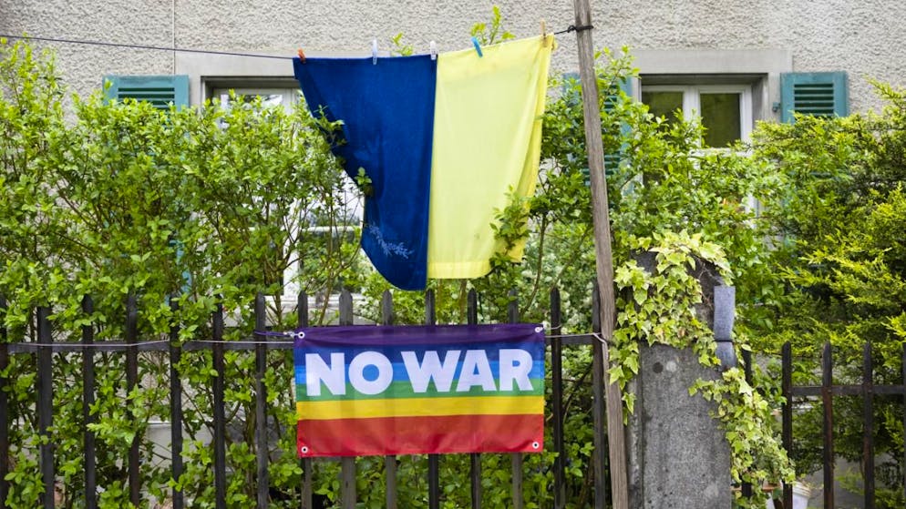 Alors que l'UDC refuse d'accorder des exceptions permettant aux Ukrainiens de voyager, l'OSAR souhaiterait elle permettre à toutes les personnes déplacées par la guerre de bénéficier des mêmes droits (Photo prétexte).