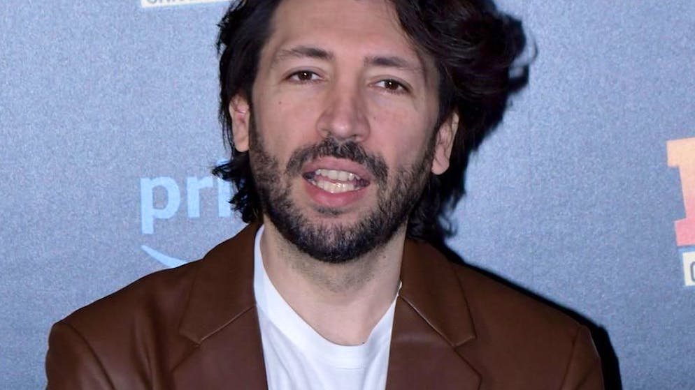 Mondo della TV. Herbert Ballerina svela il dietro le quinte con Stefano De Martino