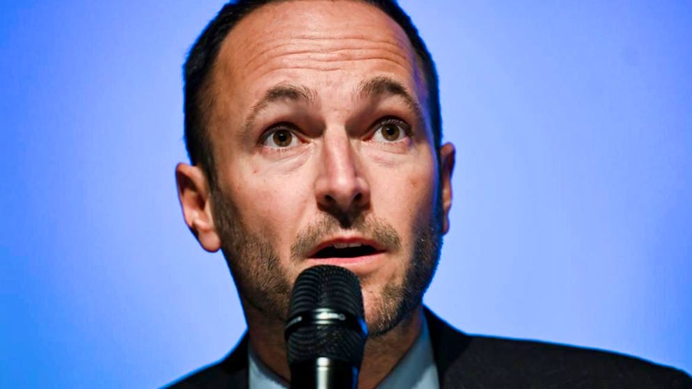 Tragedia in Vallese. Reynard, presidente del governo vallesano, ha chiesto aiuto psicologico dopo il dramma di Crans-Montana