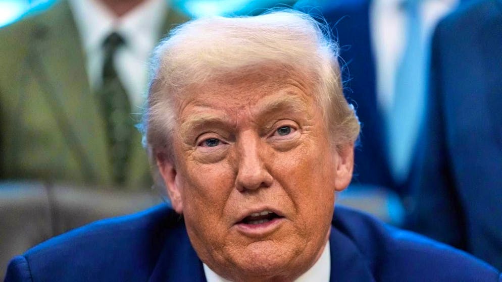 Donald Trump sees himself as an advocate of the American AI industry. However, the President himself is keeping his hands off ChatGPT and co. (archive image)