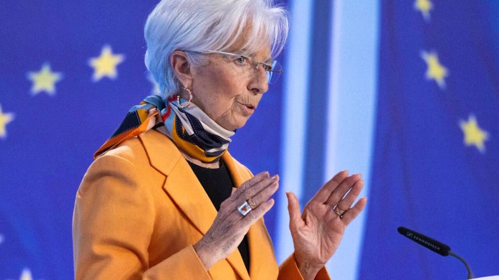 Die Europäische Zentralbank (EZB) und Direktorin Christine Lagarde tasten die Leitzinsen in ihrer Sitzung von Anfang Februar erneut nicht an. Der Einlagenzins bleibt bei 2 Prozent. (Archivbild)