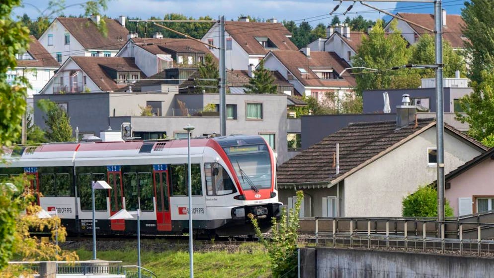 Schon wieder Zwischenfall. Stromschlag auf Zugdach – 17-Jähriger schwer verletzt