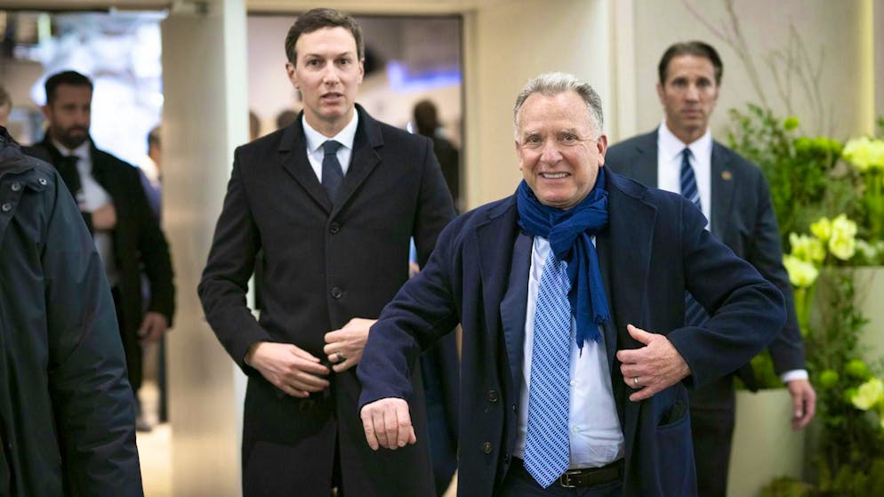 US special envoy Steve Witkoff (r.) and President Donald Trump's son-in-law Jared Kushner (l.) will hold negotiations with Iran in Oman on Friday. (archive picture)