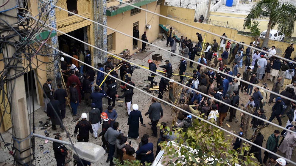 Durante una celebrazione. Attacco suicida in una moschea di Islamabad, almeno 31 morti e 169 feriti