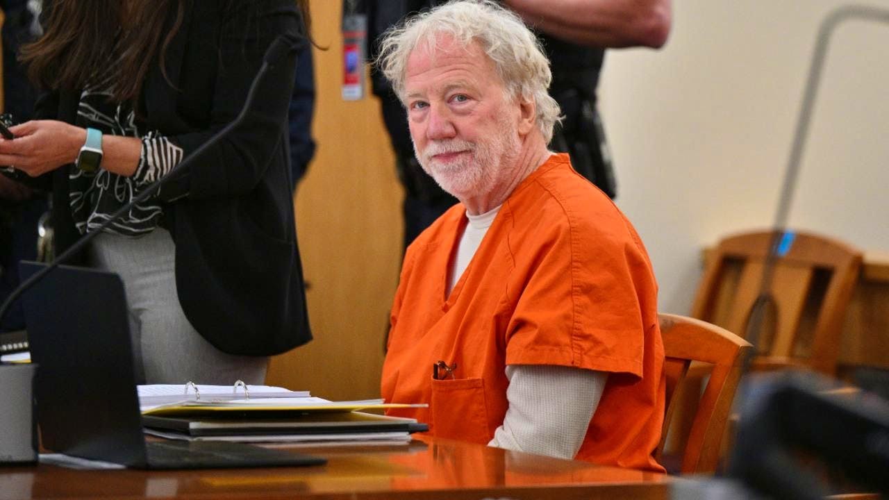 USA. US actor Busfield charged with child abuse