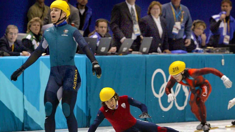 Steven Bradbury profitiert vom Unvermögen der Konkurrenz.