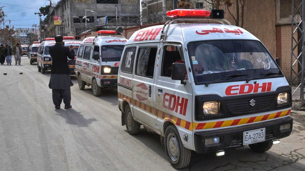 Wave of violence. At least 31 dead in suicide attack in Pakistan