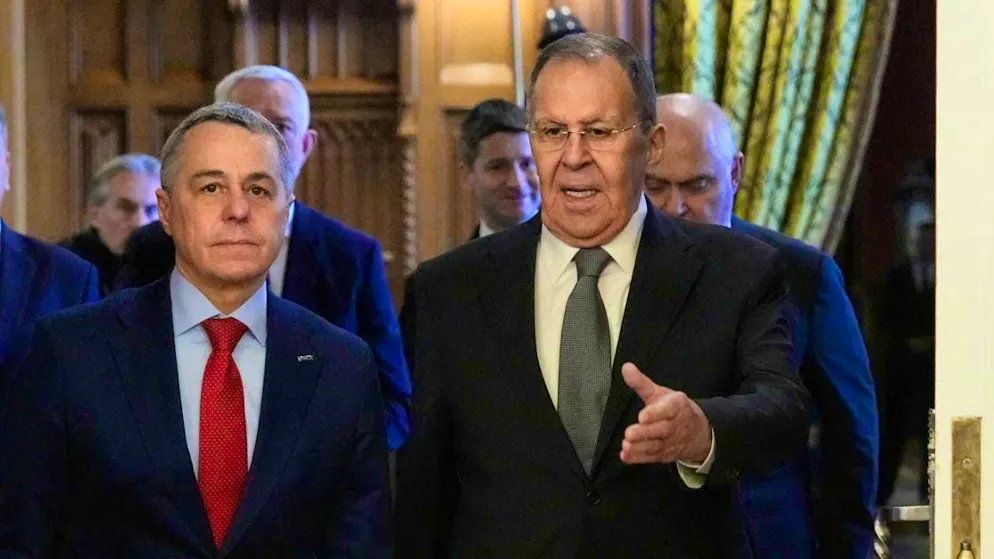 Federal Councillor Ignazio Cassis (left) has traveled to Moscow as OSCE Chairperson-in-Office for talks with Russian Foreign Minister Sergey Lavrov (right).