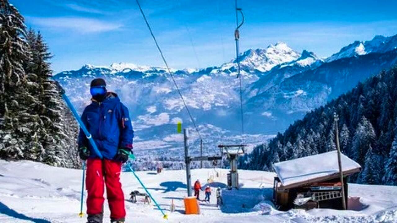 Sciare gratis. Un Robin Hood in Vallese: lo skilift che non fa pagare il biglietto