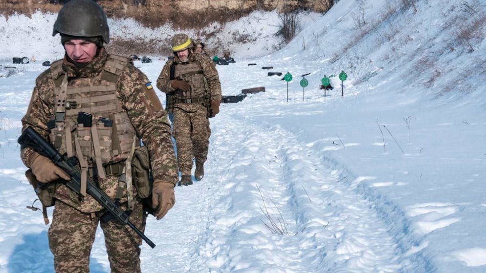 Guerra in Ucraina. Zelensky: «Trump vuole la pace entro giugno», raid e blackout nel Paese