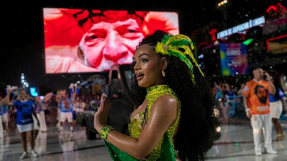 Sudamerica. Brasile già in festa, sfilate pre-carnevale nelle principali città