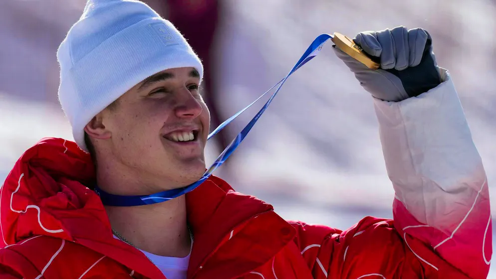 Franjo von Allmen ha già consegnato la sua medaglia d'oro.