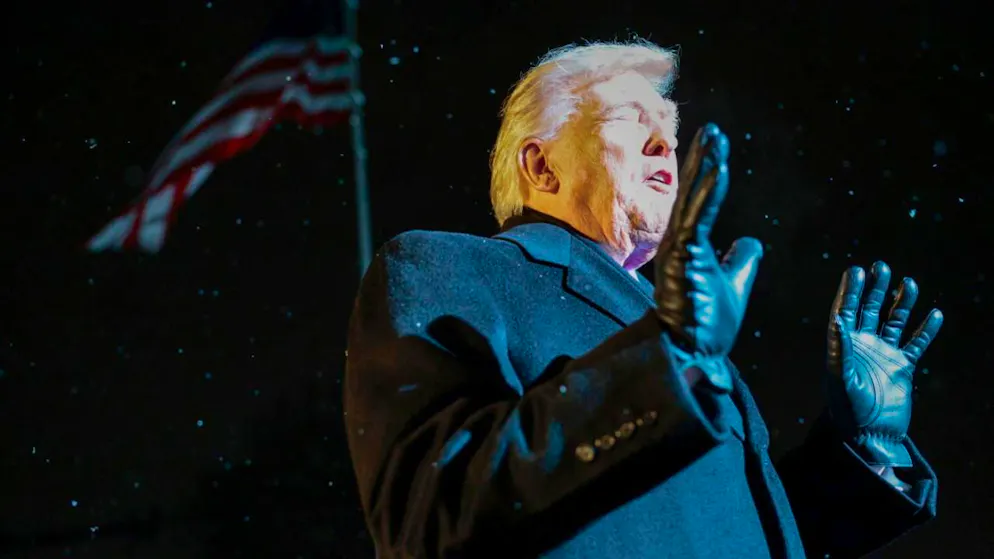 Donald Trump affirme n'avoir vu que la première partie de la vidéo raciste montrant les Obama en singes pourtant diffusée sur son compte.