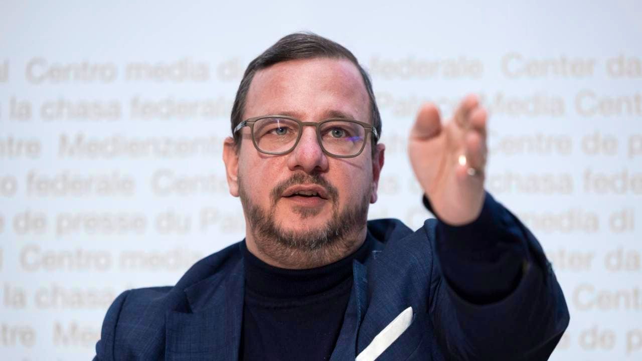 Partiti. Presidente del Centro Bregy difende aumento IVA per esercito