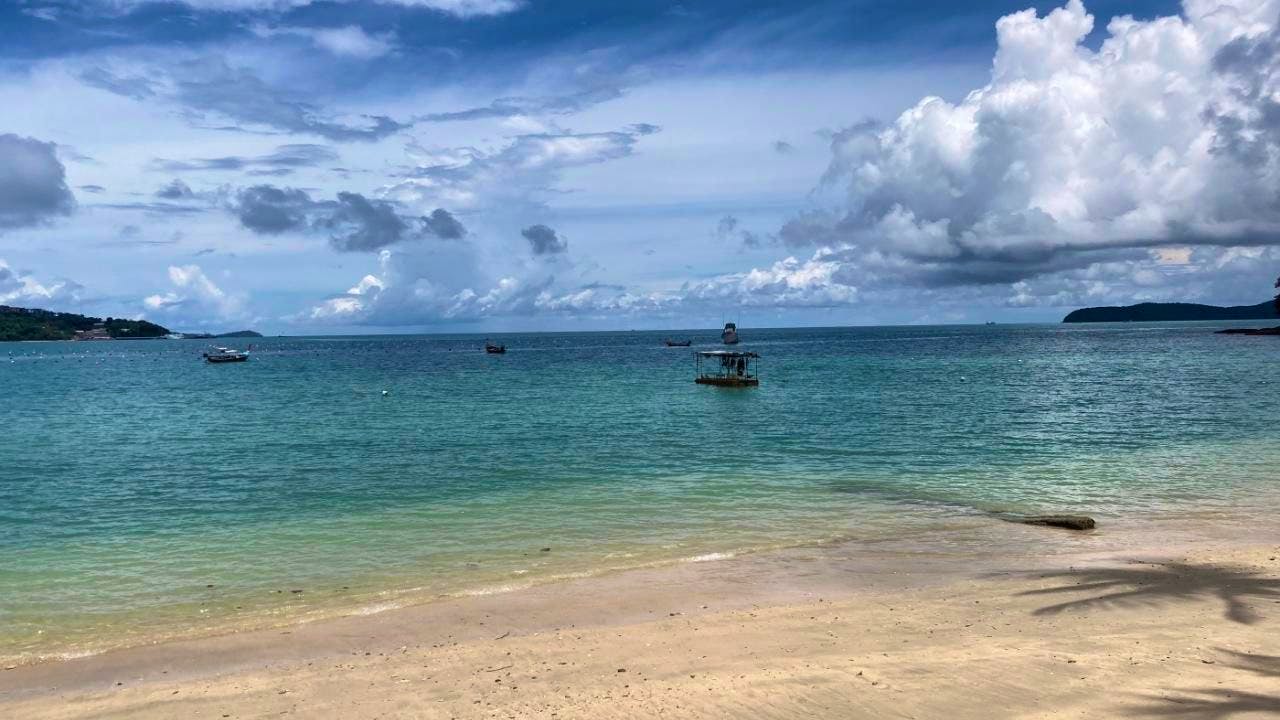 Thailand. Frachter sinkt vor Urlaubsinsel Phuket