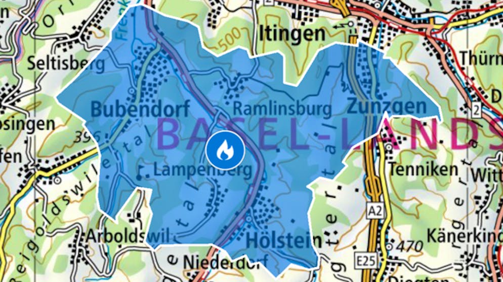 Vehicle shed in flames. Fire in Bubendorf BL leads to heavy smoke development