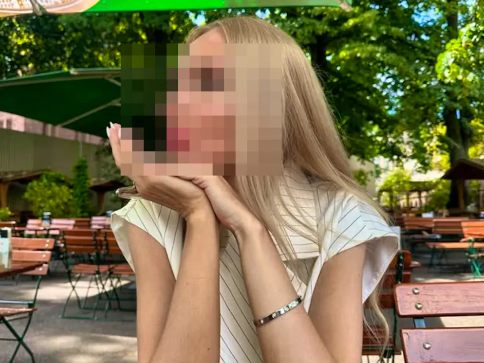 Questa donna ha prima finto di essere una dottoressa. Adesso vuole lanciarsi come neuro coach.