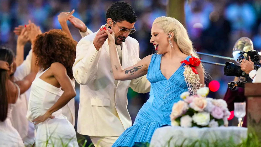 Una sorpresa durante l'halftime show dei Bad Bunny: Lady Gaga.