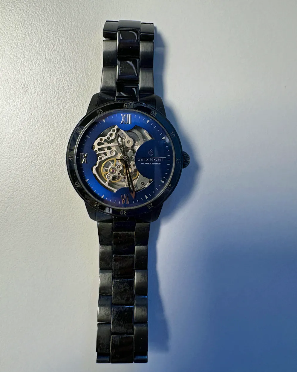 Luzerner Schmuckstücke. ..., diese Uhr, ...