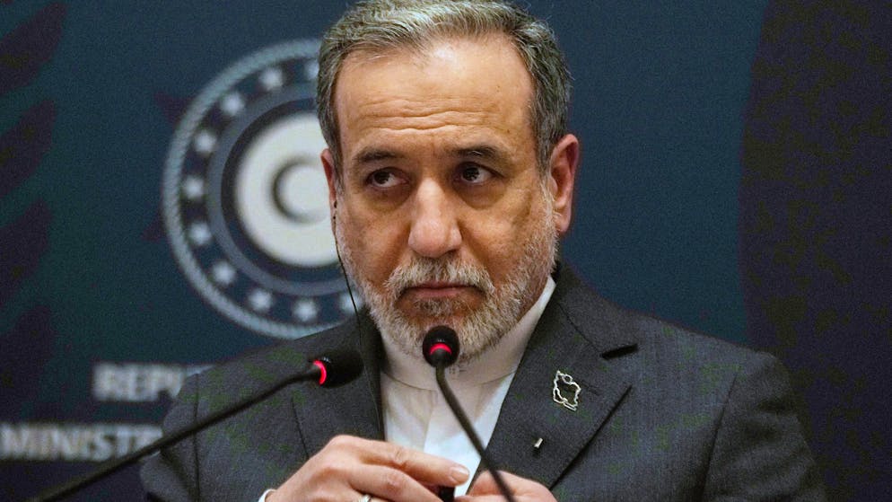 Iran-USA. Teheran: «Pronti a diluire l'uranio se le sanzioni saranno revocate», Khamenei invita a resistere