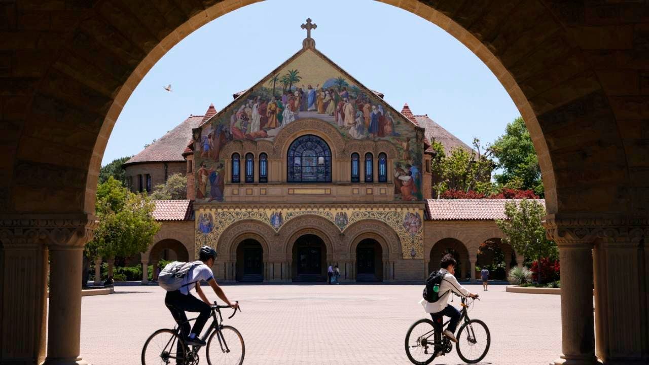 Festa degli innamorati. San Valentino, un esperimento di dating spopola a Stanford
