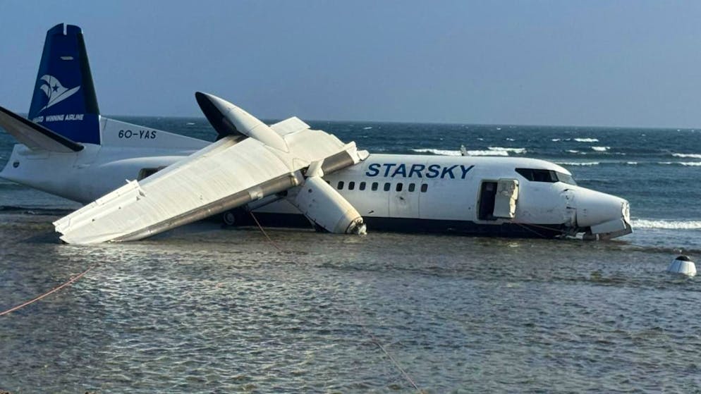 Ecco dov'è successo. Aereo atterra d'urgenza e finisce in acqua: «Tutti salvi»