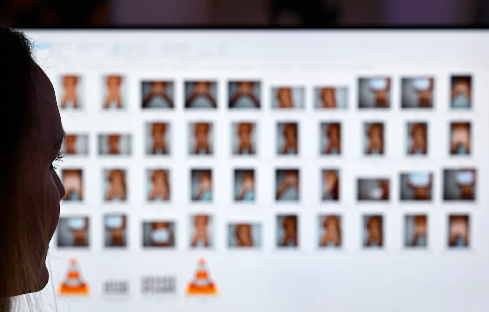 A lanciare l'allarme, nel 2022, è stato il nipote del predatore sessuale che ha scoperto una chiavetta sessuale contenente una sorta di archivio delle vittime (immagine illustrativa).