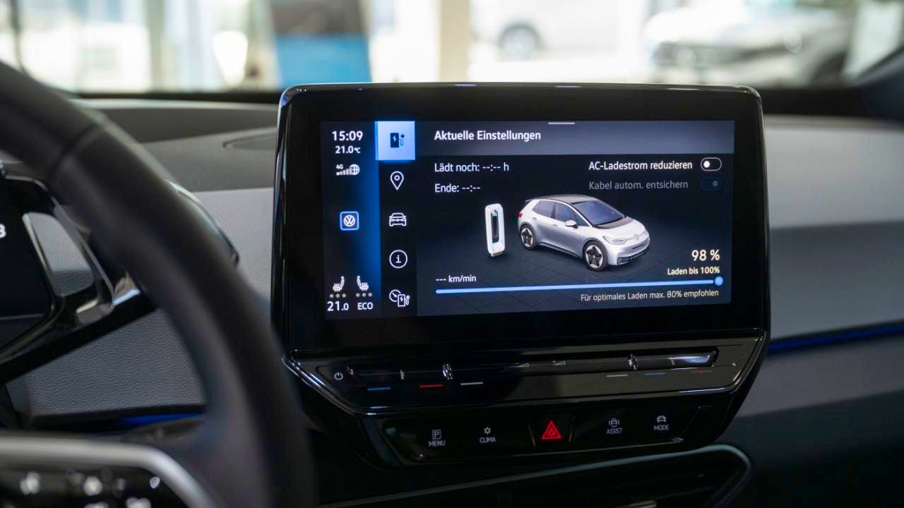 Automobili, camion e moto. Veicoli stradali: nuove immatricolazioni in calo in gennaio