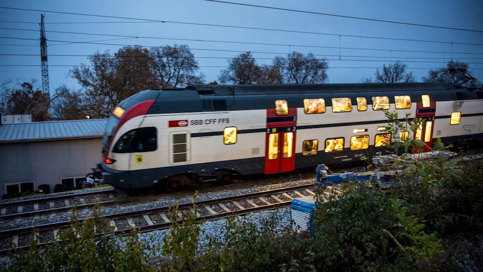 Teil von Weiche ersetzt. Gleisschaden zwischen Aarau und Zürich ist behoben