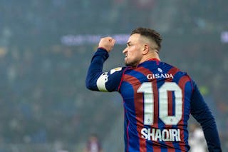Xherdan Shaqiri von Basel feiert sein Penalty Tor zum 1:1 beim Super League Meisterschaftsspiel zwischen dem FC Basel und dem FC Zuerich vom Sonntag, 8. Februar 2026 in Basel. (KEYSTONE/Urs Flueeler) 