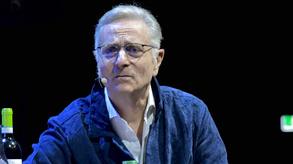 Paolo Bonolis si racconta a Verissimo.