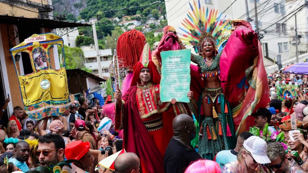 Brasile. Destre scatenate contro la sfilata dedicata a Lula al carnevale di Rio