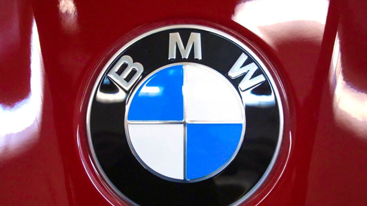 Industria automobilistica. Bmw: richiama centinaia di migliaia di auto, rischio di incendio