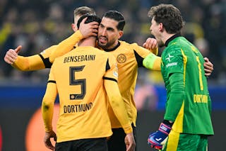 epa12689035 Dortmund's Ramy Bensebaini (2-L), Dortmund's Emre Can (3-L), Dortmund's Maximilian Beier (L) and Dortmund's goalkeeper Gregor Kobel (R) celebrate a goalkeeper save during the UEFA Champions League match between Borussia Dortmund and FC Internazionale Milano, in Dortmund, Germany, 28 January 2026.  EPA/FABIAN STRAUCH