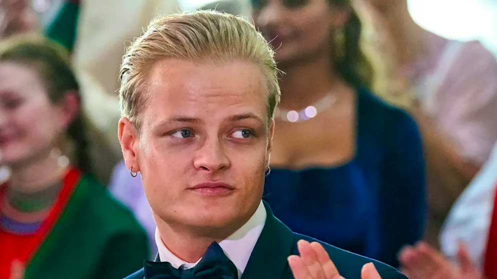 La Casa Reale mantiene il silenzio. Marius Borg avrebbe un figlio segreto, la rivelazione shock durante il processo in Norvegia