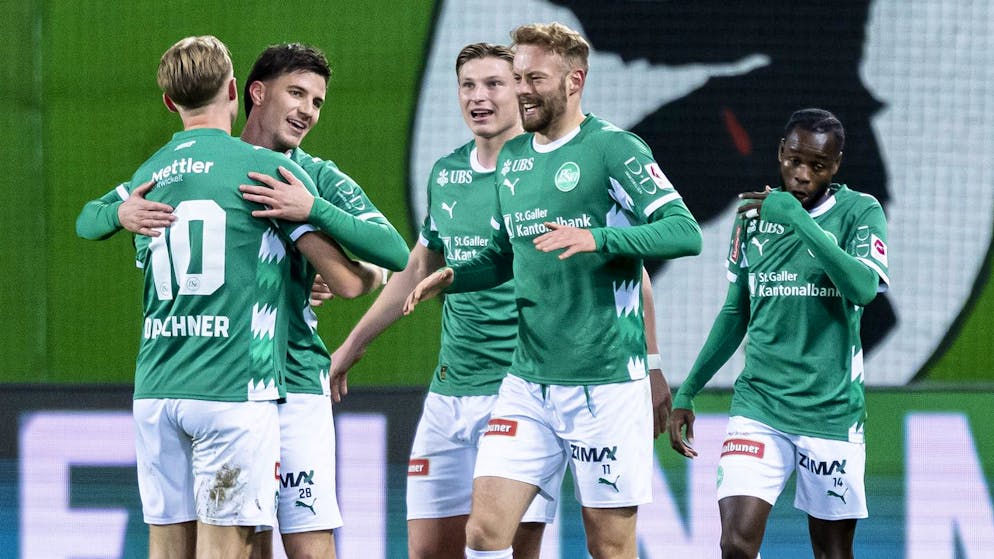 Chancenwucher im Kybunpark. YB-Goalie Keller und das Aluminium verhindern St.Galler Kantersieg