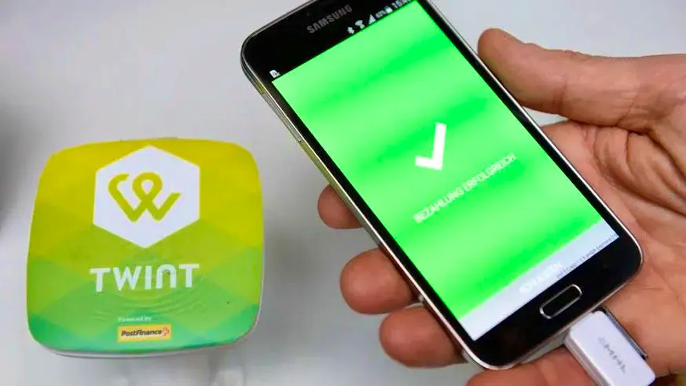 Gli autori usano la schermata verde di conferma per ingannare i ristoratori.