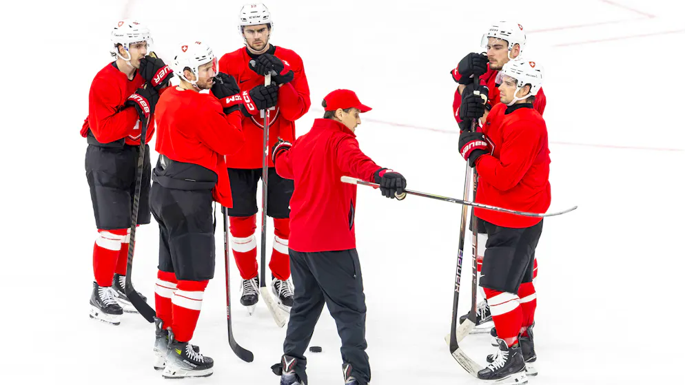 L’équipe masculine de hockey sur glace entre en lice aux JO.