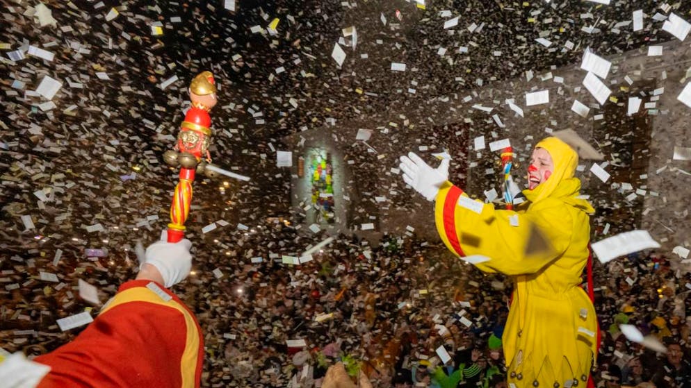 Svizzera. Alle 5.00 in punto a Lucerna è iniziato il carnevale