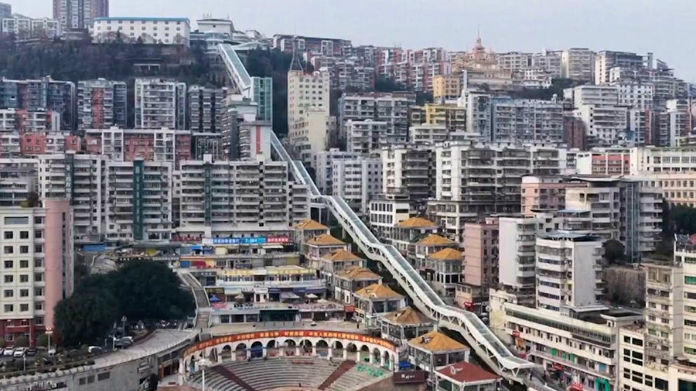 Made in Switzerland. 900 meters long, 240 meters high - a record-breaking escalator now stands in China