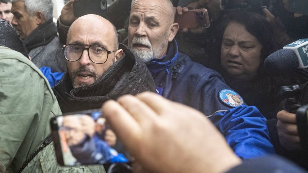 Tragödie in Crans-Montana VS. Jessica Moretti: «Es gab nie Evakuierungsübungen» +++ Jacques Moretti wehrt sich: «Wir sind keine Mafia»