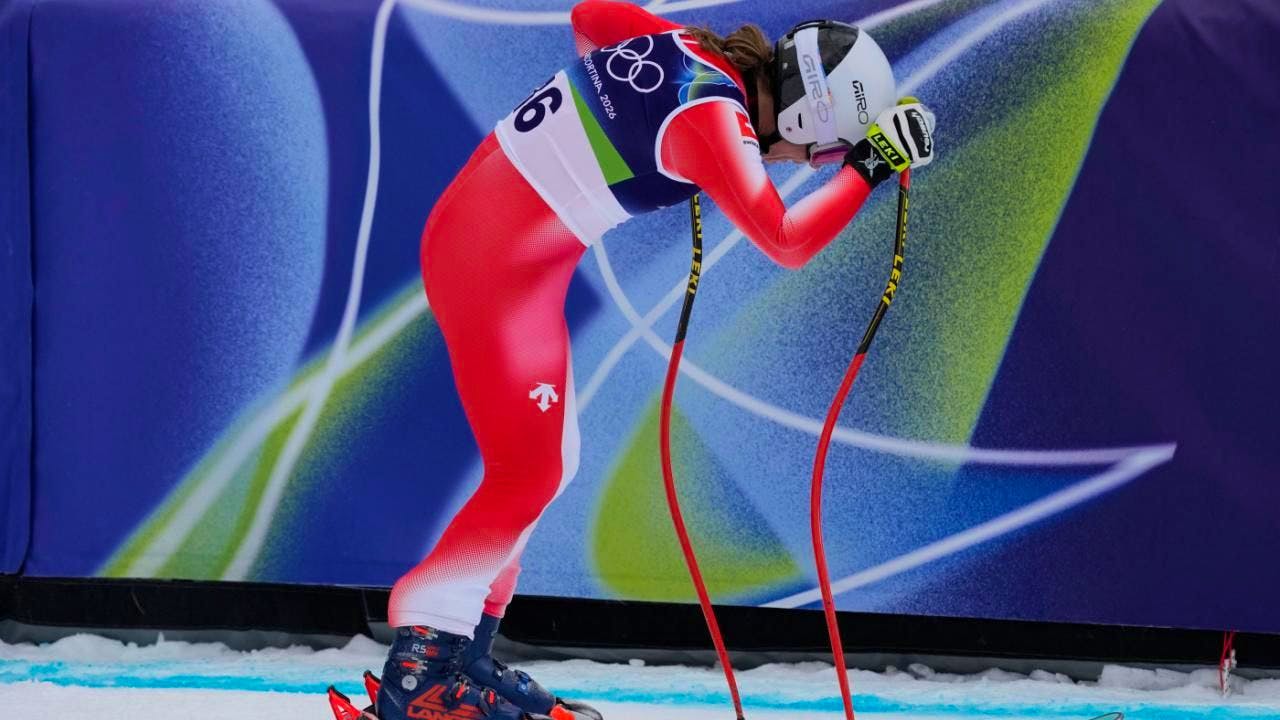 Alpine skiing. Jasmine Flury has to take a break due to knee injury