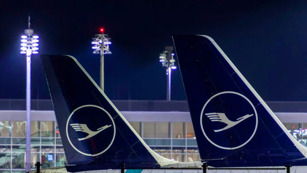 Luftverkehr. Crew-Streik bei Lufthansa hat begonnen