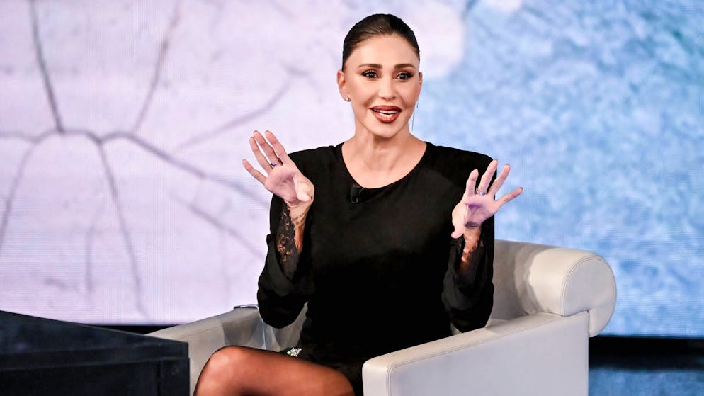 Speculazioni. C'entra De Martino nell'assenza di Alessia Marcuzzi al tavolo con Belen Rodriguez?