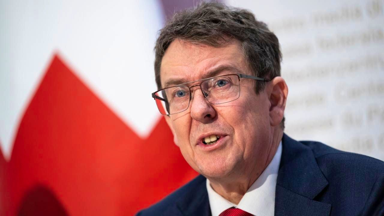 Rail transport. Uvek no longer wants to submit 